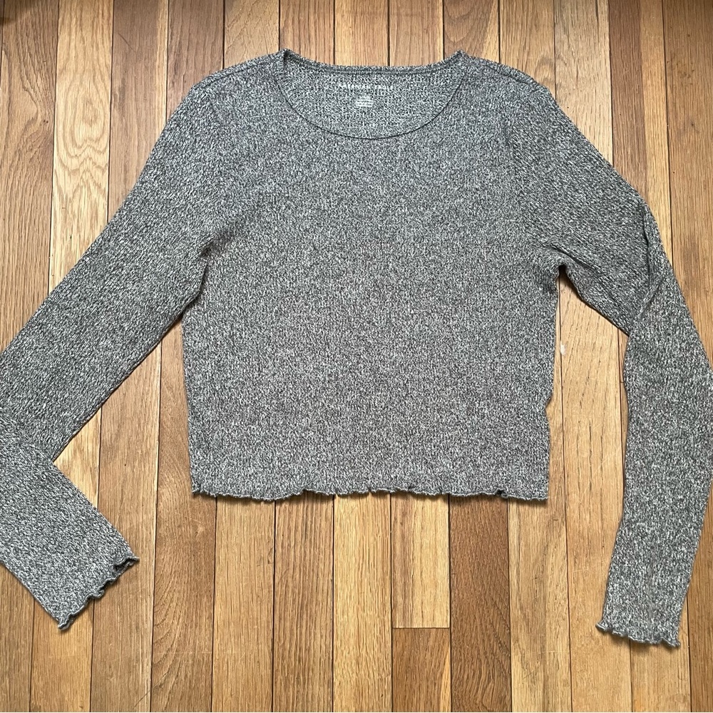 American Eagle sweater
Size L